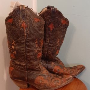 Corral boots 8
